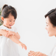 【小児科医監修】子どものアトピー性皮膚炎｜薬は？原因と正しいスキンケア