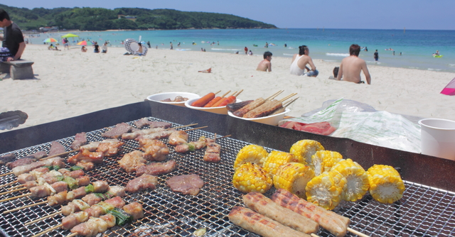 バーベキューと海水浴が一気に楽しめるビーチスポット特集｜関東編 