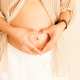 妊娠4ヶ月｜おなかの大きさや状態は？注意すべき症状や気になる過ごし方