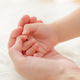 赤ちゃんとの相性がわかる！スマホで簡単AI鑑定「親子で手相占い」