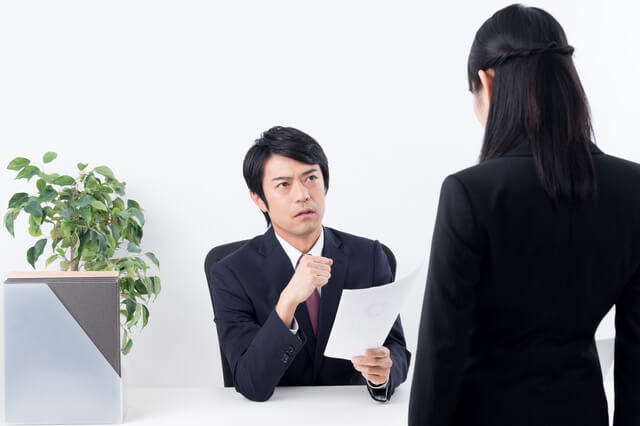 男性の上司から厳しくいわれる女性,マタニティハラスメント,