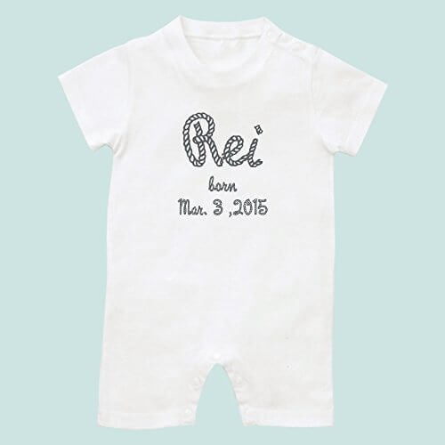 名前入り ショート ロンパース [HR153] 70cm ホワイト×グレーロゴ 出産祝い 誕生日 プレゼント おしゃれな 名入れ ベビー服,出産祝い,ロンパース,