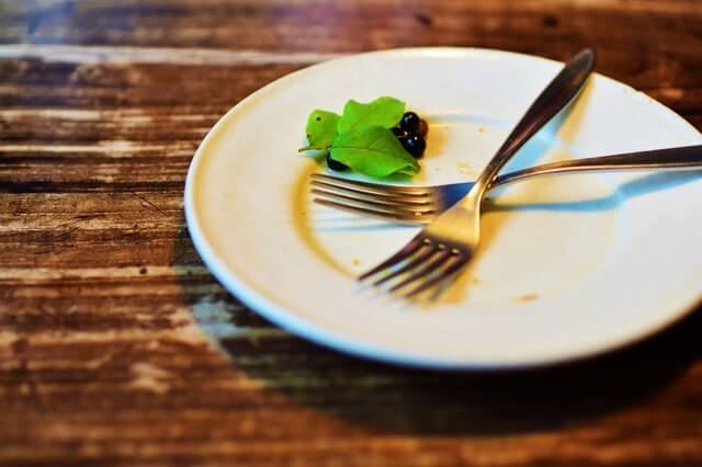 食べ終わったお皿,食事マナー,