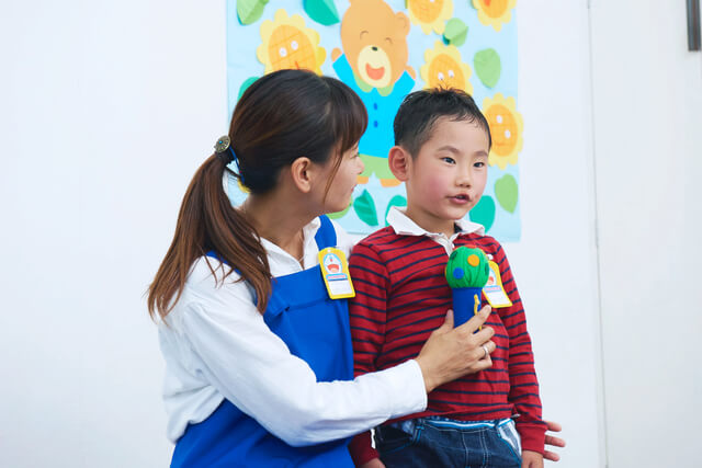 マイクと子ども,幼児教室,ドラキッズ,