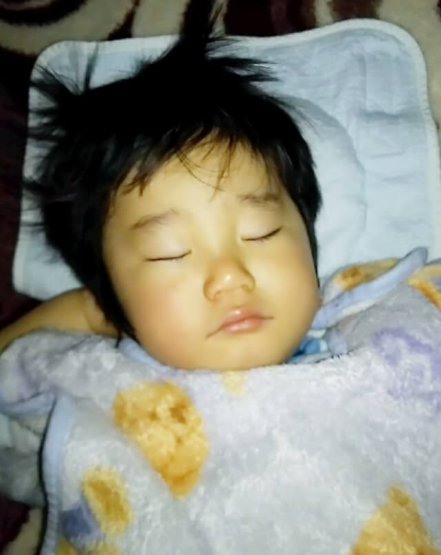 寝ている子ども,キッズ,パジャマ,