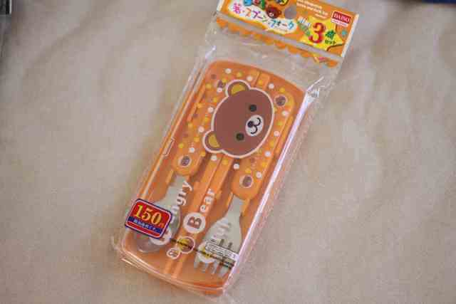 ダイソーの箸・スプーン・フォーク3点セット。ケース付き、耐熱温度は60℃。,ダイソー,子供,