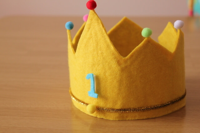 1歳バースデーの王冠,1歳,誕生日,プレゼント