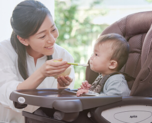 背もたれ上げた食事イスとしての説明用,ユラリズム,ラック,