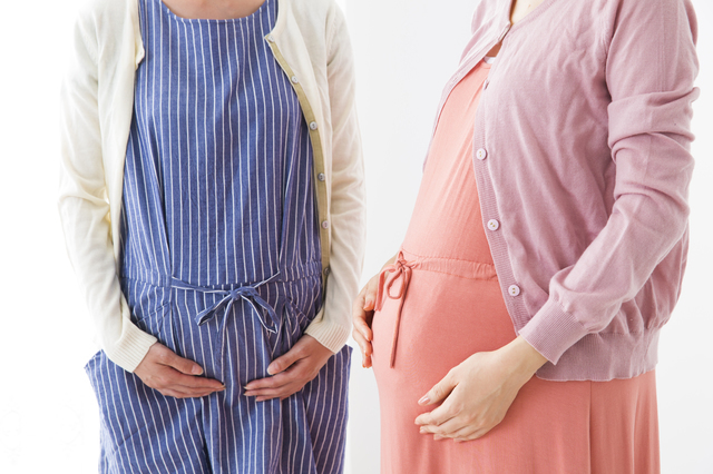 マタニティファッションの妊婦,マタニティウェア,いつから,おすすめ