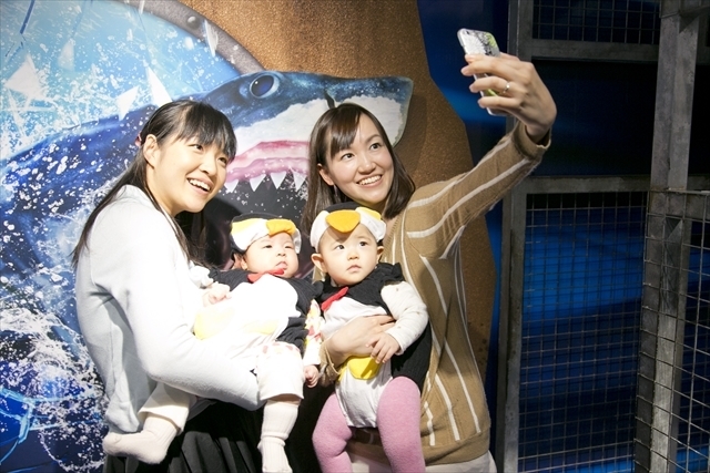 ペンギン着ぐるみでの記念撮影,アップリカ,海遊館,赤ちゃん