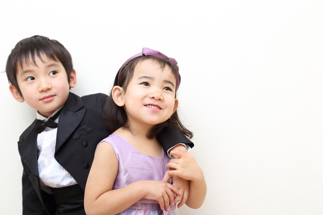 フォーマルウェアを着た子ども,子ども,フォーマル,