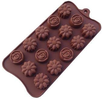 一口サイズ　小さなお花１５個 「お菓子作り　手作り石鹸、キャンドルにもバスボムの型にも！ シリコンモールド　　フェイクスイーツ シリコンモールド　　　シュガークラフト　粘土 　押し型・抜き型　　 レジン型　粘土型　キャンドル型　石鹸型　シリコン型　プラ板　　Comehome mama's cafe　レシピブログ　スイーツ　クックパッド　haru-mi　 レシピブログ　スイーツ　クックパッド　haru-mi　バレンタイン,手作り,キャンドル,