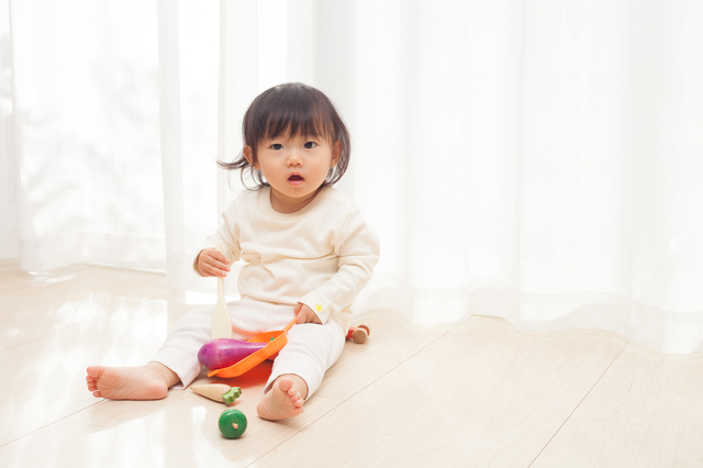 遊んでいる赤ちゃん,サンリオ,おもちゃ,