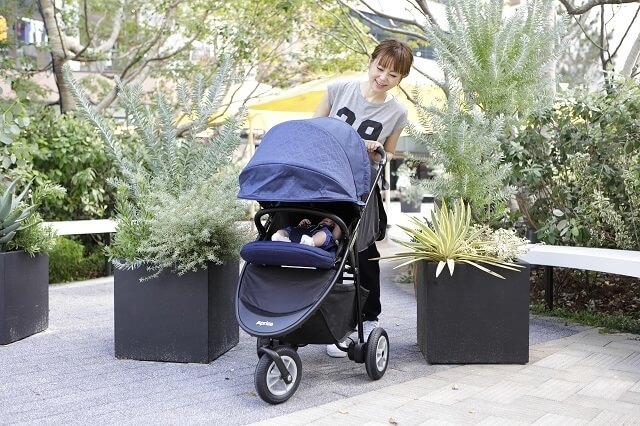 狭い場所,ベビーカー,アップリカ,ズムーヴ