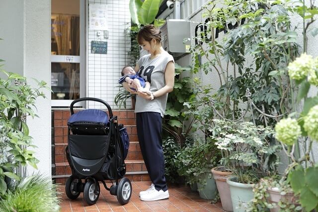自立ロック,ベビーカー,アップリカ,ズムーヴ