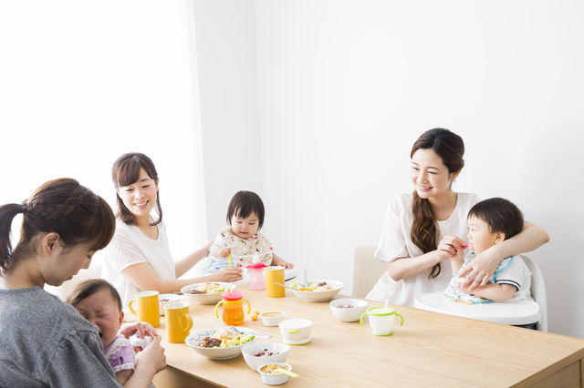 ママたちと赤ちゃんの集まり,