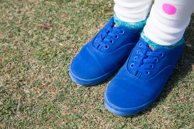 靴紐や留め具がなく履きやすい靴,子供用,スリッポン,