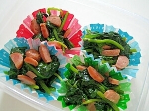 お弁当に☆ほうれん草とウインナーの炒め物♪,お弁当,野菜炒め,