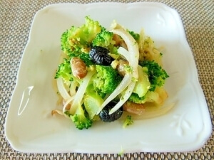 ボイル豆とブロッコリーのマヨネーズ炒め和えサラダ♪,お弁当,野菜炒め,