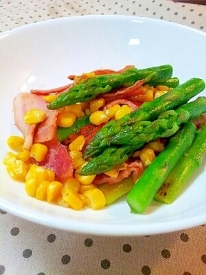 お弁当にも✿アスパラとコーンとベーコンの炒め物❤,お弁当,野菜炒め,