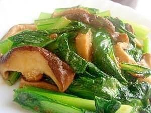 簡単で美味しい♡小松菜と椎茸の味噌バター,お弁当,野菜炒め,