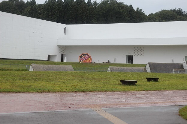 青森県立美術館の外観,十和田市現代美術館,青森県立美術館,見どころ