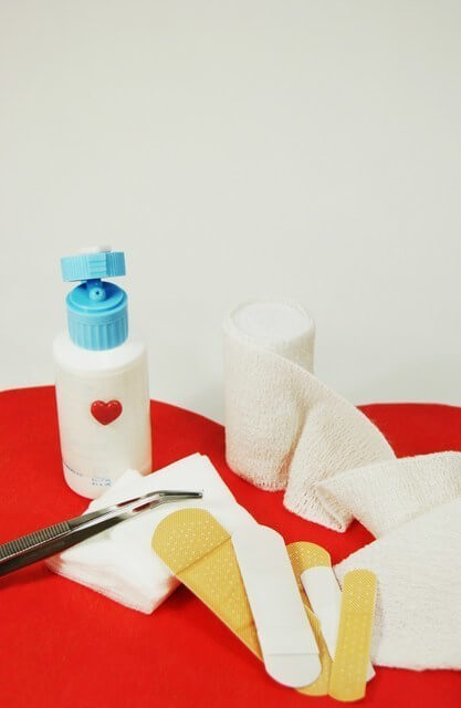 救急グッズ,海水浴,持ち物,