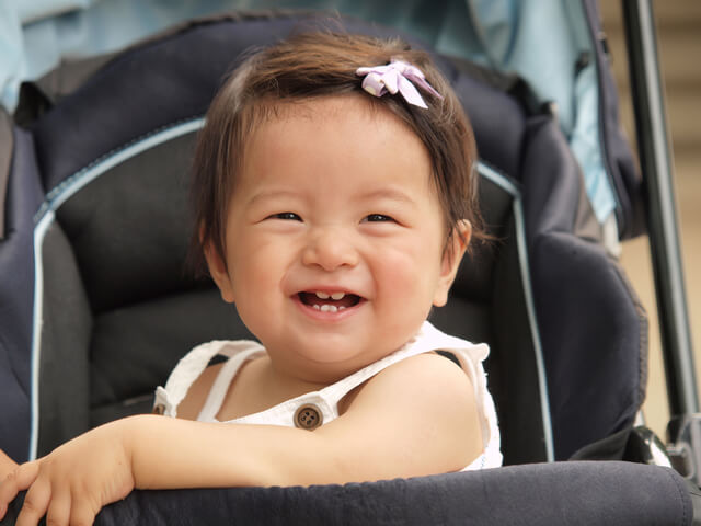 ヘアクリップをつけている赤ちゃん,ヘアクリップ,作り方,