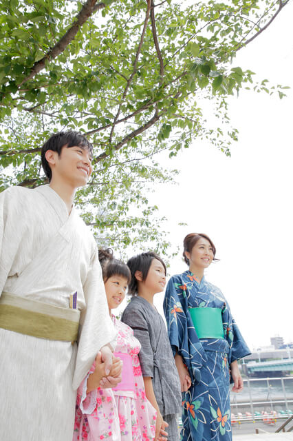 浴衣を着た家族,西武園ゆうえんち,プール,