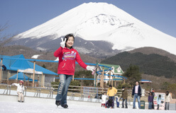 富士山2合目のゆうえんち「ぐりんぱ」のスケート場,遊園地,ぐりんぱ,