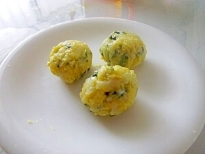 離乳食後期◎卵とほうれん草の一口おにぎり,離乳食,5倍粥,