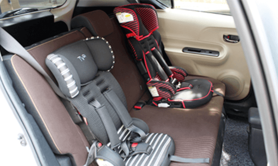 2つ乗せたチャイルドシート,チャイルドシート,