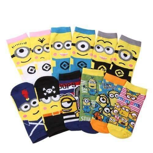 【おまかせ4足セット】ミニオンズ ミニオン カラフル 靴下 ソックス レディース ジュニア キッズ 約19〜24cm 伸縮性がよく着脱も楽々♪ 履き心地もバツグン！,男の子,人気,キャラクター