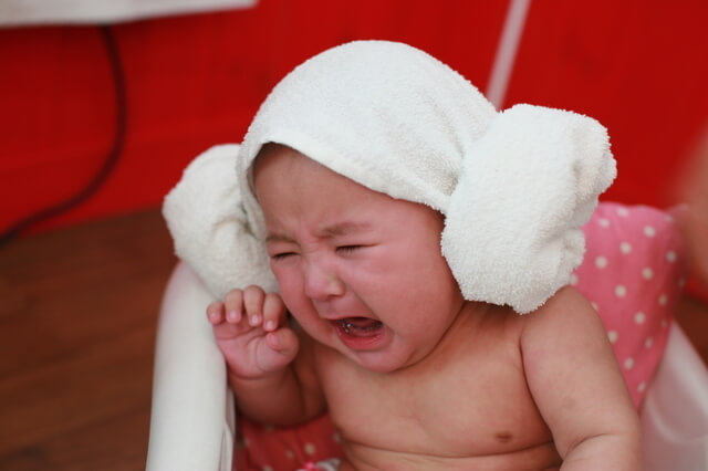 お風呂で泣く赤ちゃん,赤ちゃん,お風呂グッズ,