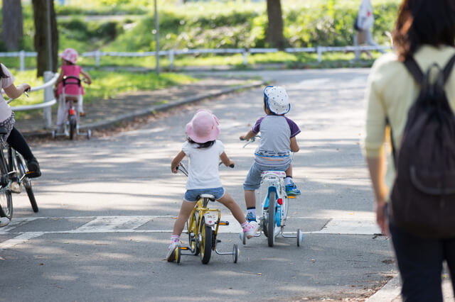 自転車に乗る子ども,小学生,自転車,人気