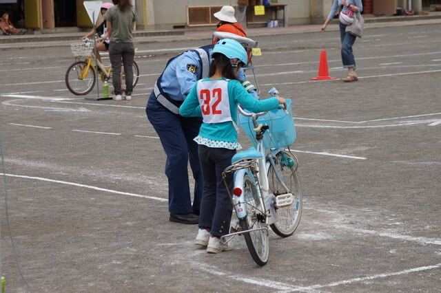 自転車講習を受ける子,小学生,自転車,人気