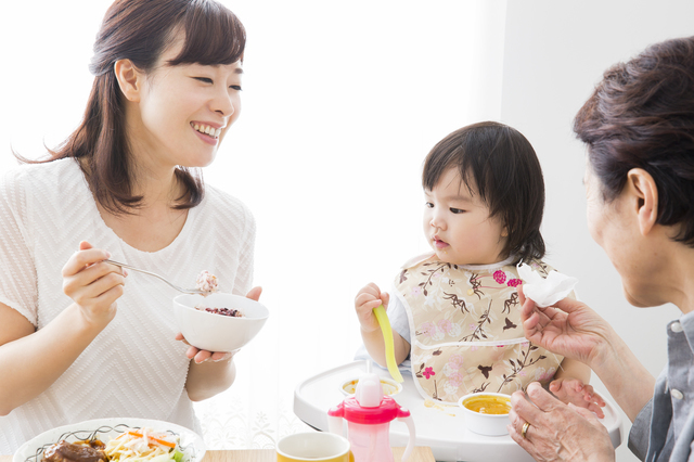 家族で食事,和光堂,ベビーフード,
