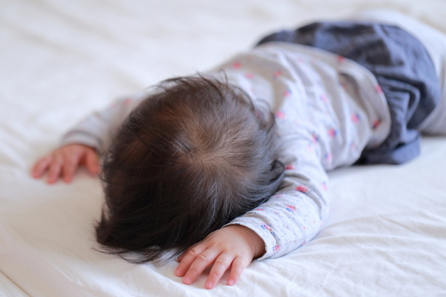うつぶせ,ベビーモニター,お昼寝,