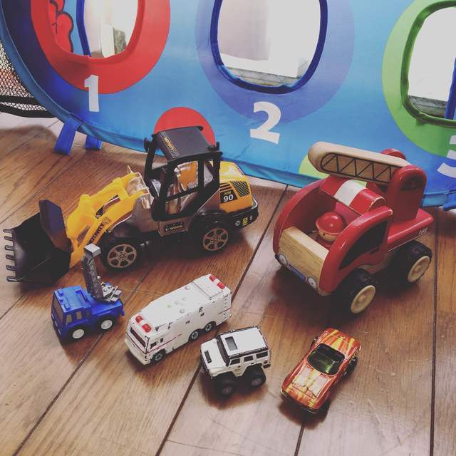 本物にそっくりのミニチュアの自動車,ミニカー,おもちゃ,