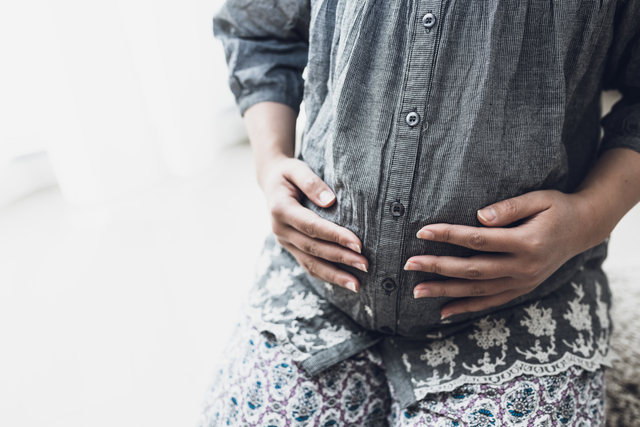 妊婦のお腹,マタニティボトムス,