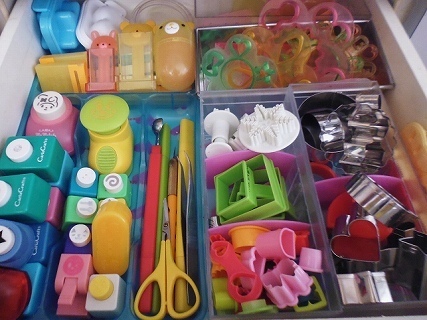 仕切り付きトレー収納,キャラ弁グッズ,