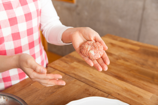 ハンバーグの下ごしらえ,お弁当,ハンバーグ,