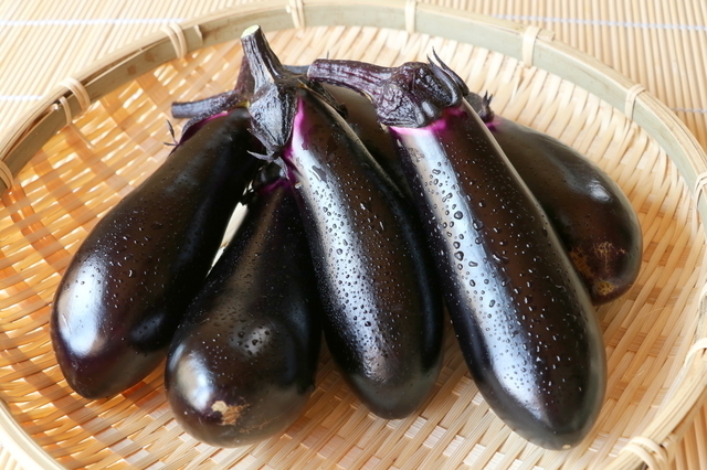 大量のなす,離乳食,なす,