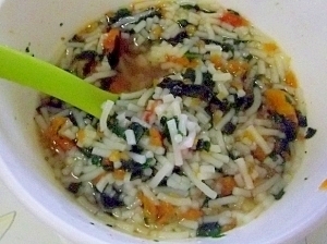 離乳食中期◎トマトとほうれん草とにんじんのそうめん,離乳食,いつから,