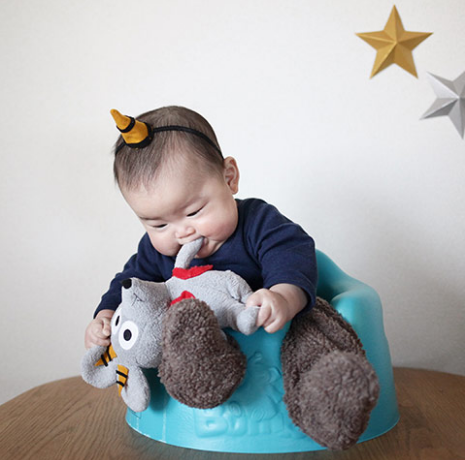 鬼の飾りを付けた赤ちゃん,子ども,記念撮影,