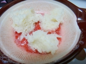 離乳食初期から＊パンにひと工夫♪いちごジャム風パン,離乳食,食パン,