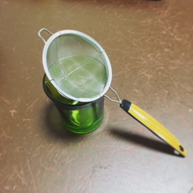 取手つき茶こし,ダイソー,育児,便利