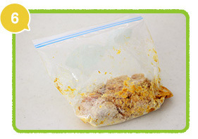 鶏肉に下味をつけ、油であげる,レシピ,いなり,弁当