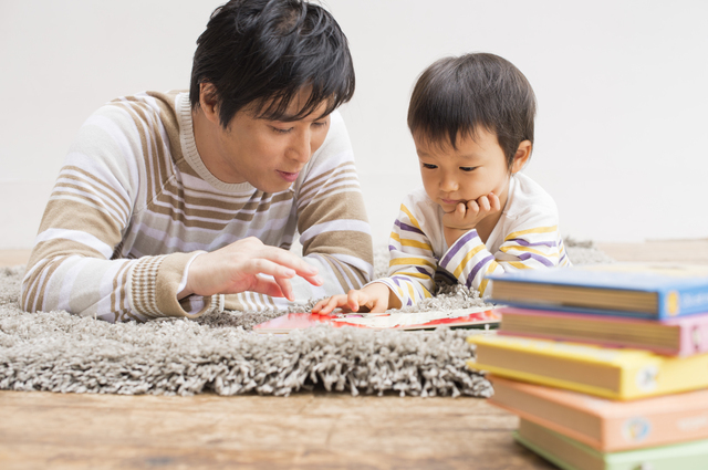 パパと子どもで絵本読み,パパ,好き,子ども