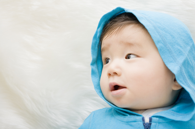 青の無地パーカー,子ども,パーカー,季節
